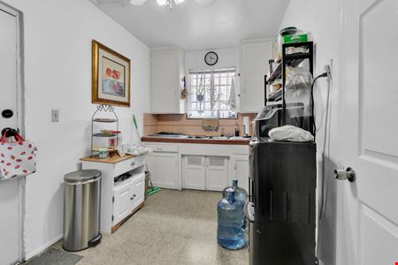 1258 Broadway