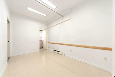 760 SF | 221 Parkville Avenue | Prime Kensington Medical Facility with Dedicated Entrance for Lease
