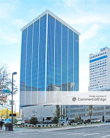 Office space for Rent at One Union National Plaza in Little Rock