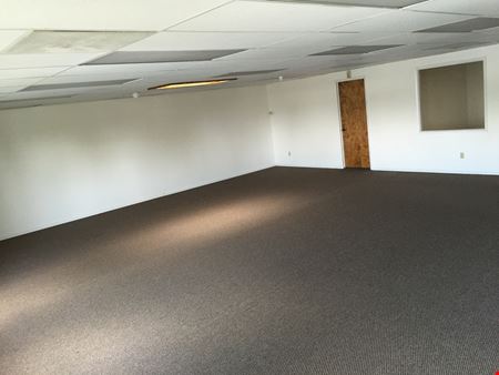 Retail/Office Storefront Building Off Mooney Blvd