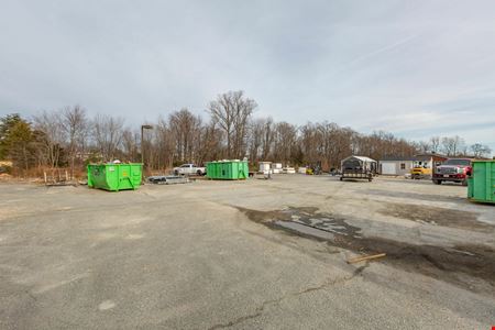 Rt 17 Yard Space
