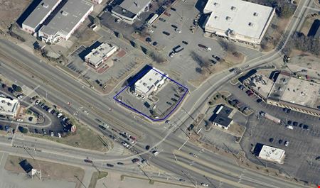 1,500+ SF with Dunkin on Bragg Blvd