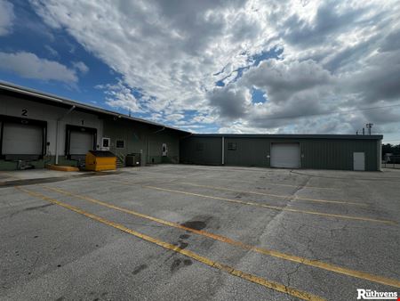Warehouse in Frostproof