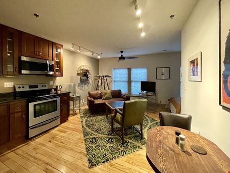 5 Walnut Wine Bar + 4 Residential Units (STR)