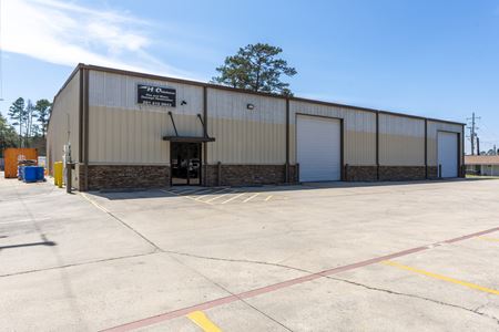 Industrial space for Rent at 11180 Cox Rd, Conroe, TX  77385 in Conroe