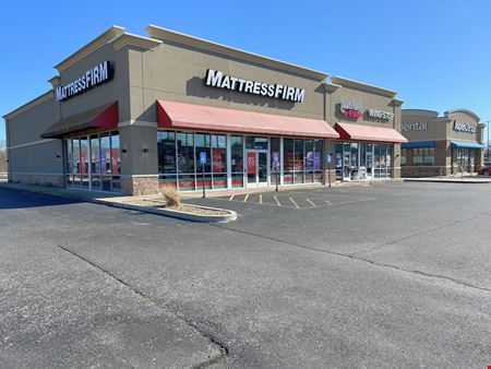 Retail space for Rent at RETAIL CENTER FOR LEASE ON KANSAS EXPRESSWAY in Springfield