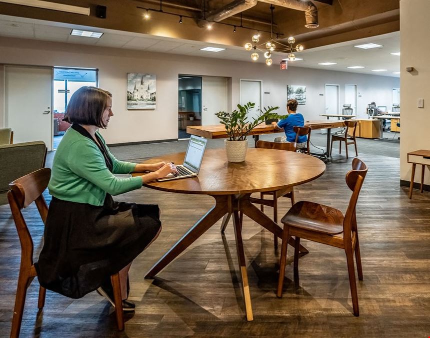 Connect Hub Coworking - at 400 Poydras Tower