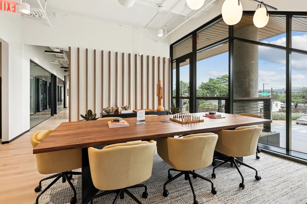 Industrious - 924 East 7th Street