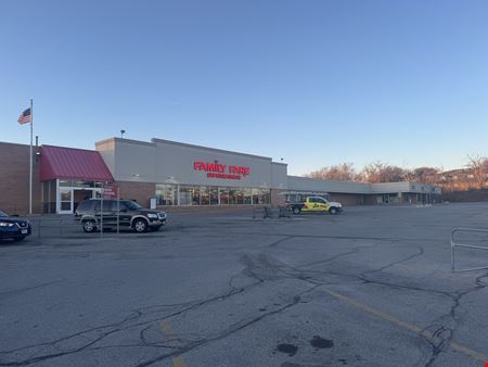 Retail space for Rent at Grover Plaza in Omaha