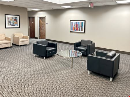 Regus - Lee's Summit - Business Exchange Building