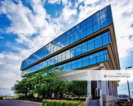 300 & 390 Union Blvd