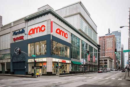 Retail space for Rent at 600 North Michigan Avenue in Chicago