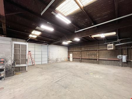 Office / Warehouse With Canopy Near Airline Hwy