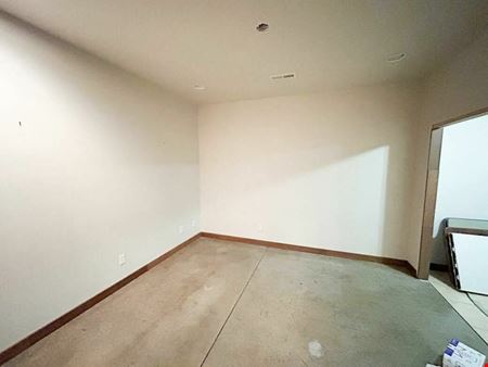 FOR LEASE: 3,250 SF OFFICE/WAREHOUSE