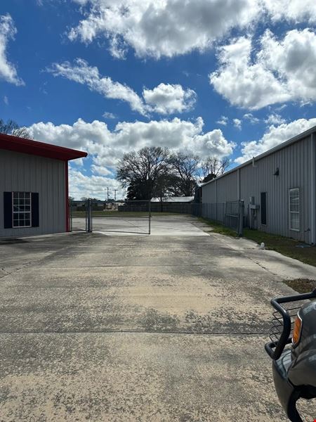 Industrial for Sale or Lease in Scott, LA