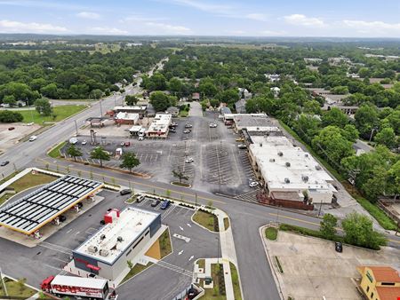 Oak Plaza