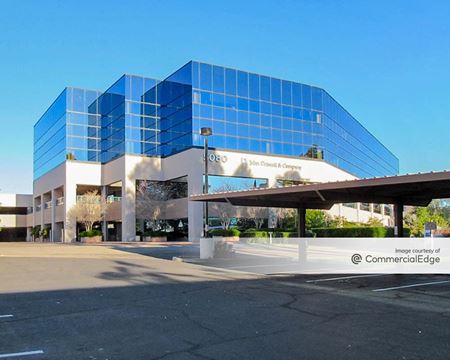 Commercial space at 5080 North 40th Street in Phoenix