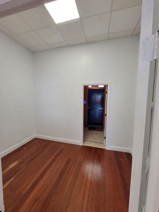 5929 Riverdale Ave