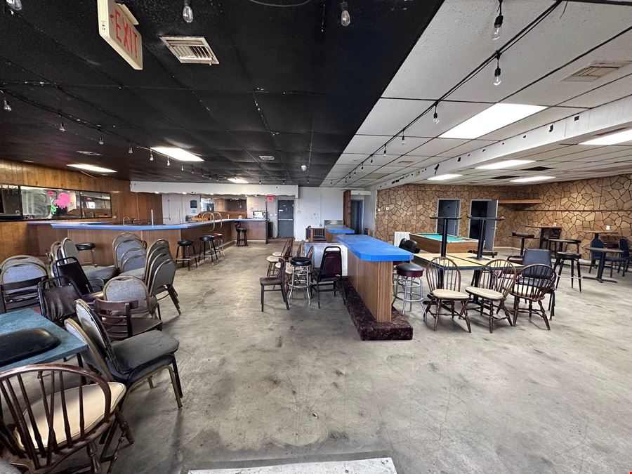 SOUTH WICHITA BAR & LOUNGE