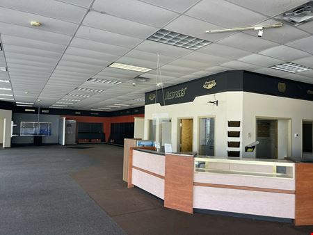 Former Aaron's For Lease