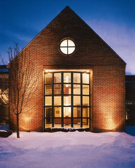 Trivercap Office Building